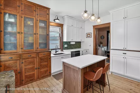 Kitchen - 424 E Jefferson St, Grand Ledge, MI 48837 photo 2 of 3