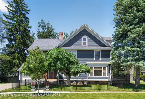 Exterior - 424 E Jefferson St, Grand Ledge, MI 48837 photo 9 of 11