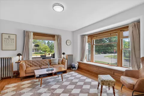 Living - 424 E Jefferson St, Grand Ledge, MI 48837 photo 3 of 4