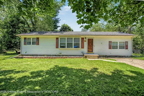 604 Cumberland Dr, Eaton Rapids, MI 48827