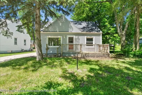 543 Fenton St, Lansing, MI 48910