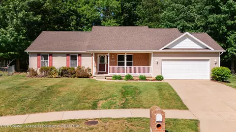 5730 Cartago Dr, Lansing, MI 48911