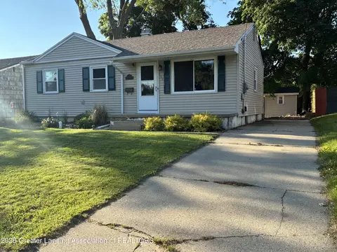 408 W Willard Ave, Lansing, MI 48910