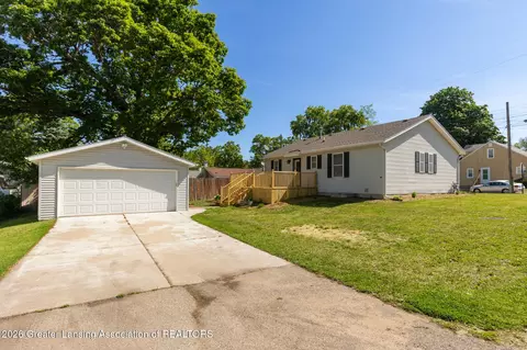 861 Carlton Ave, Grand Rapids, MI 49503