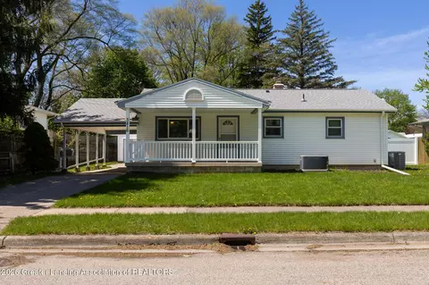 3816 Schlee St, Lansing, MI 48910
