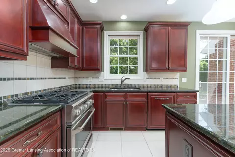 Kitchen - 2004 Timberview Dr, Okemos, MI 48864 photo 4 of 4