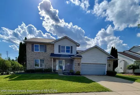 5275 Thames Dr, Haslett, MI 48840