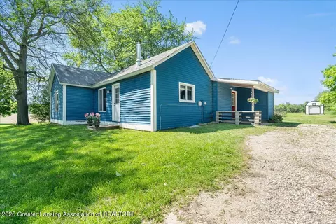 4485 Long Hwy, Eaton Rapids, MI 48827