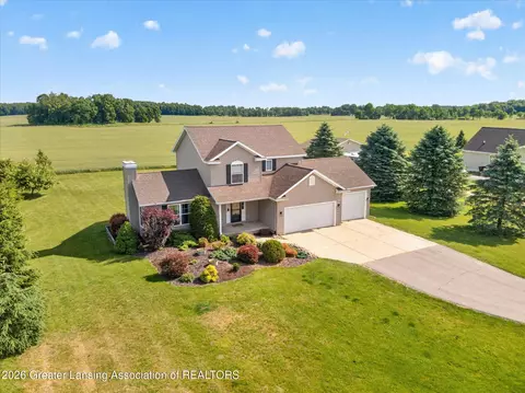 11430 W Howe Rd, Eagle, MI 48822
