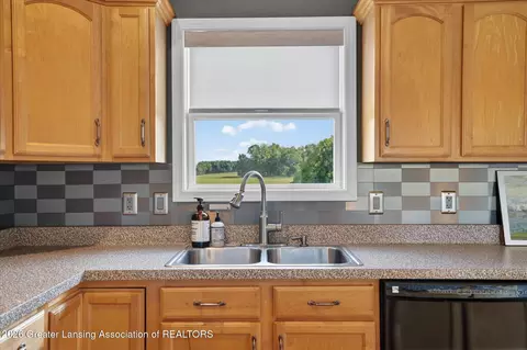 Kitchen - 11430 W Howe Rd, Eagle, MI 48822 photo 5 of 5