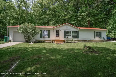 1416 S Ainger Rd, Charlotte, MI 48813