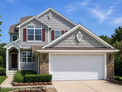 6784 Cotswald Dr, Grand Ledge, MI 48837