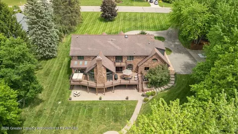 View/Area - 808 E Geneva Dr, Dewitt, MI 48820 photo 4 of 11