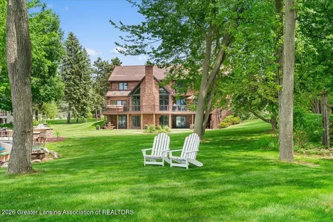 Exterior - 808 E Geneva Dr, Dewitt, MI 48820 photo 3 of 17
