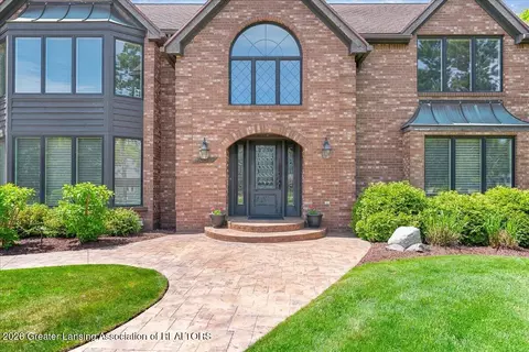 Exterior - 808 E Geneva Dr, Dewitt, MI 48820 photo 7 of 17