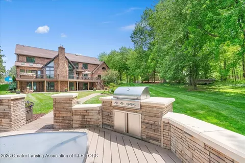 Exterior - 808 E Geneva Dr, Dewitt, MI 48820 photo 11 of 17