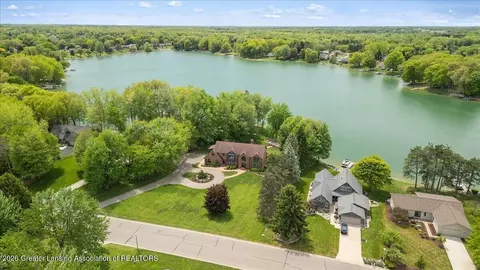 View/Area - 808 E Geneva Dr, Dewitt, MI 48820 photo 10 of 11