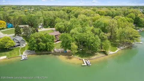 View/Area - 808 E Geneva Dr, Dewitt, MI 48820 photo 5 of 11