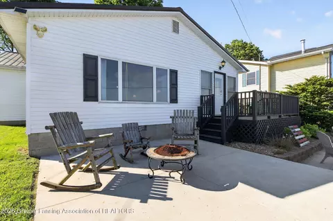19320 E Chippewa Dr, Chippewa Lake, MI 49320