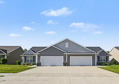 1355 Superior Dr #7, Saint Johns, MI 48879