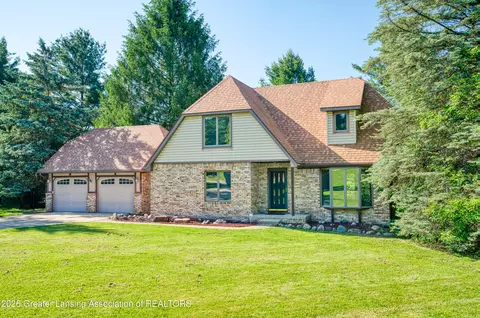 Exterior - 4580 N Smith Rd, Dimondale, MI 48821 photo 4 of 12
