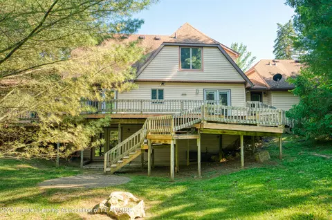 Exterior - 4580 N Smith Rd, Dimondale, MI 48821 photo 7 of 12