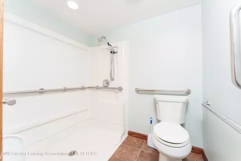 Bath - 4580 N Smith Rd, Dimondale, MI 48821 photo 1 of 2