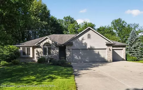 219 Wedgewood Dr, Charlotte, MI 48813