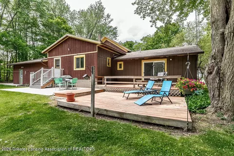 Exterior - 4357 County Farm Rd, Saint Johns, MI 48879 photo 4 of 7