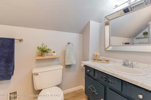Bath - 4206 Watson Ave, Holt, MI 48842 photo 2 of 3