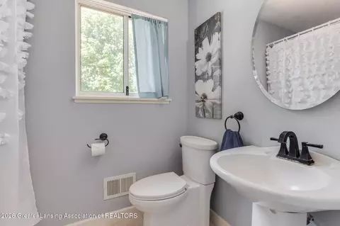 Bath - 4206 Watson Ave, Holt, MI 48842 photo 1 of 3