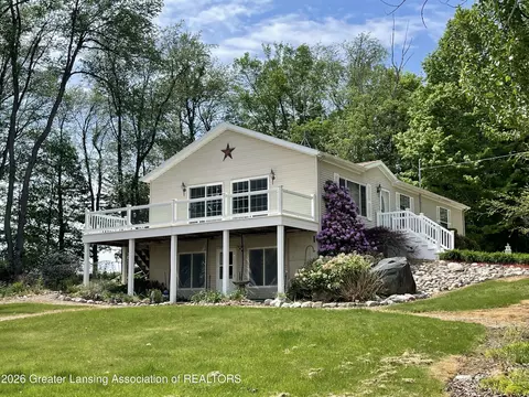 5048 S Bradley Rd, Charlotte, MI 48813