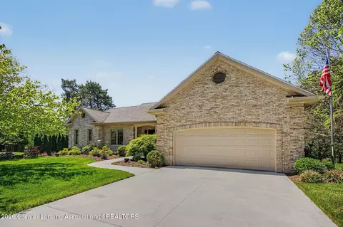 3991 White Pine Dr, Dewitt, MI 48820