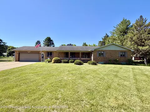 1616 E Clinton, Charlotte, MI 48813
