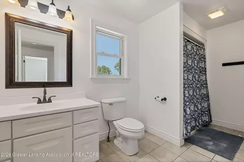 Bath - 4507 Ballantine Rd, Bath, MI 48808 photo 1 of 2