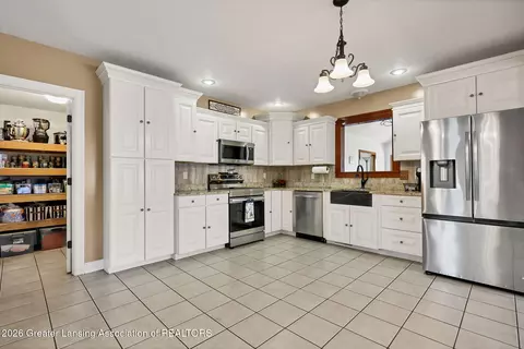 Kitchen - 4507 Ballantine Rd, Bath, MI 48808 photo 1 of 1