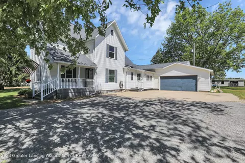4507 Ballantine Rd, Bath, MI 48808