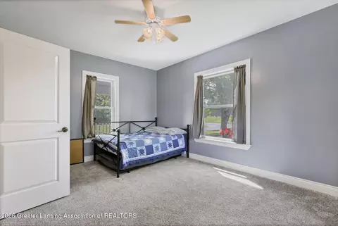 Bedroom - 4507 Ballantine Rd, Bath, MI 48808 photo 6 of 9