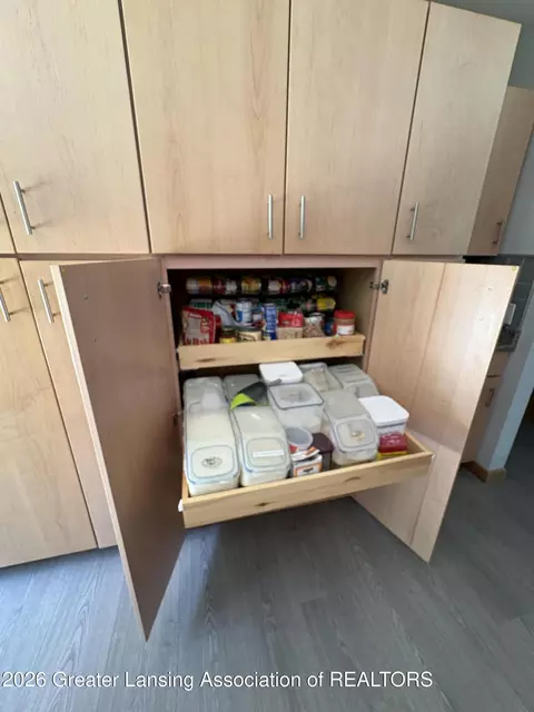 Kitchen - 8809 Cook Rd, Olivet, MI 49076 photo 6 of 8