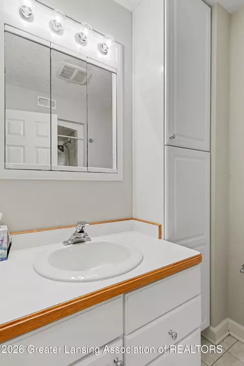 Bath - 2012 Timberview Dr, Okemos, MI 48864 photo 5 of 5