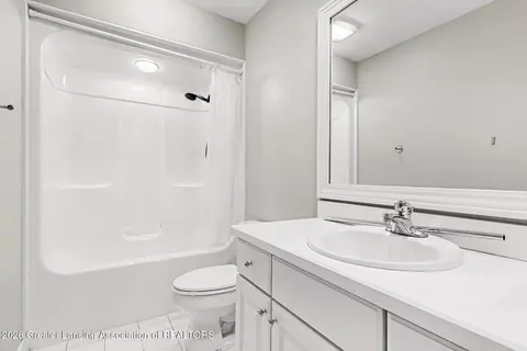 Bath - 2012 Timberview Dr, Okemos, MI 48864 photo 4 of 5