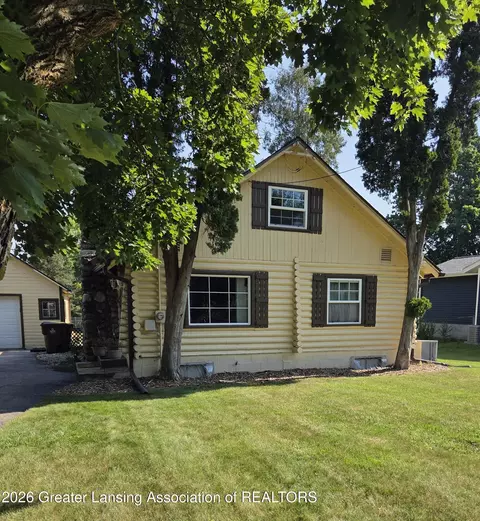 803 Roosevelt St, Mason, MI 48854