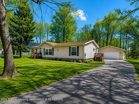 10343 Hardwood Trl, Perrinton, MI 48871