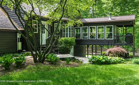 Exterior - 559 Creyts Rd, Dimondale, MI 48821 photo 8 of 13