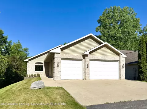 5531 Songbird Pt #6, East Lansing, MI 48823
