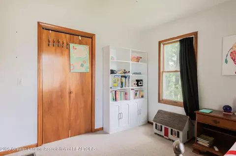 Bedroom - 5733 Sleight Rd, Bath, MI 48808 photo 5 of 6