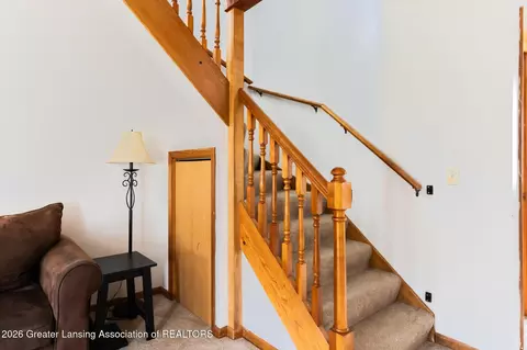 Entry Way - 5733 Sleight Rd, Bath, MI 48808 photo 4 of 5