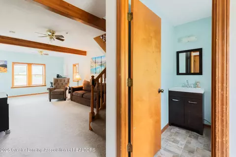 Entry Way - 5733 Sleight Rd, Bath, MI 48808 photo 2 of 5