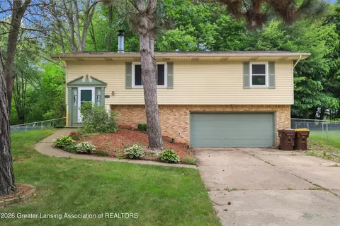514 Cherry St, Dewitt, MI 48820