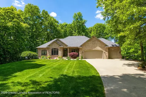 8840 W Lake Pointe Dr, Laingsburg, MI 48848